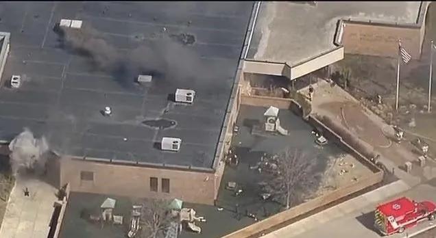 美国密歇根州布卢姆菲尔德山的“以色列圣殿”犹太教堂昨天发生恶性事件。一名枪手驾车