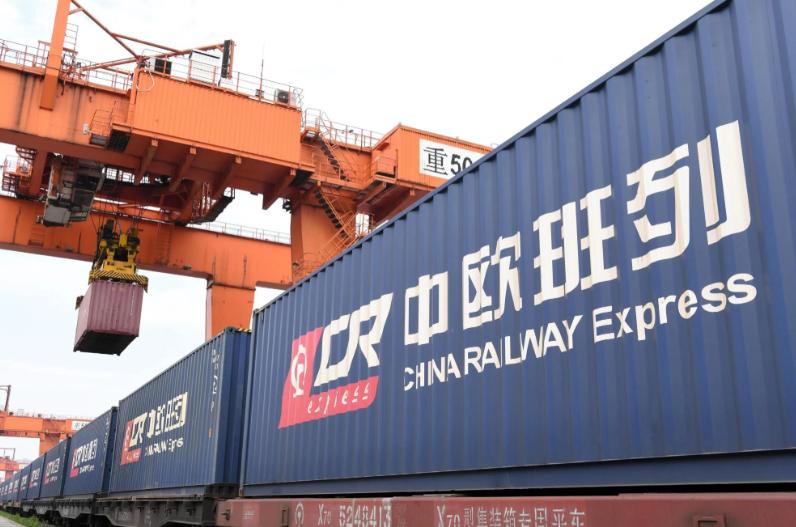 如果波兰继续封锁中欧班列通道，那么，中国的海军导弹舰艇编队，可以在印度洋，地中海