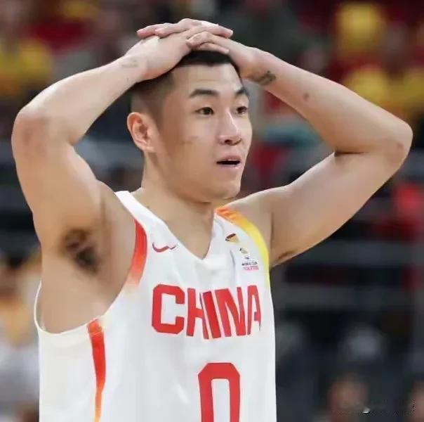 两人出局！中国男篮紧急调整！王牌满血空降，郭士强提出全新要求三连胜的喜悦尚未