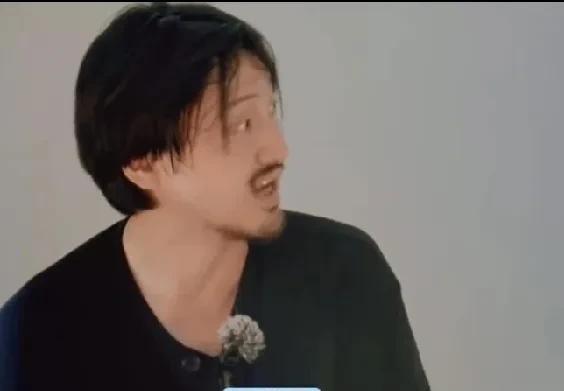 董璇被王传君说中了！早在2022年的《五十公里桃花坞》里，王传君就说过，如果有一
