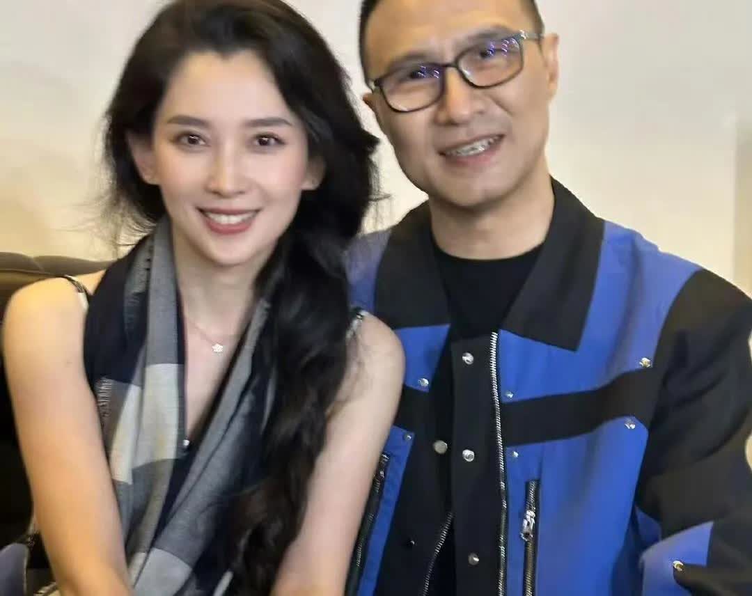 研究了半天，终于明白了为什么汪峰会喜欢森林北不是因为她的美貌，也不是因为