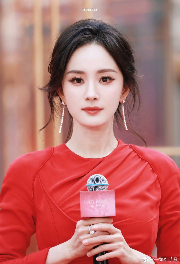 天哪！杨幂美到人窒息！爆剧女王红红火火🔥！