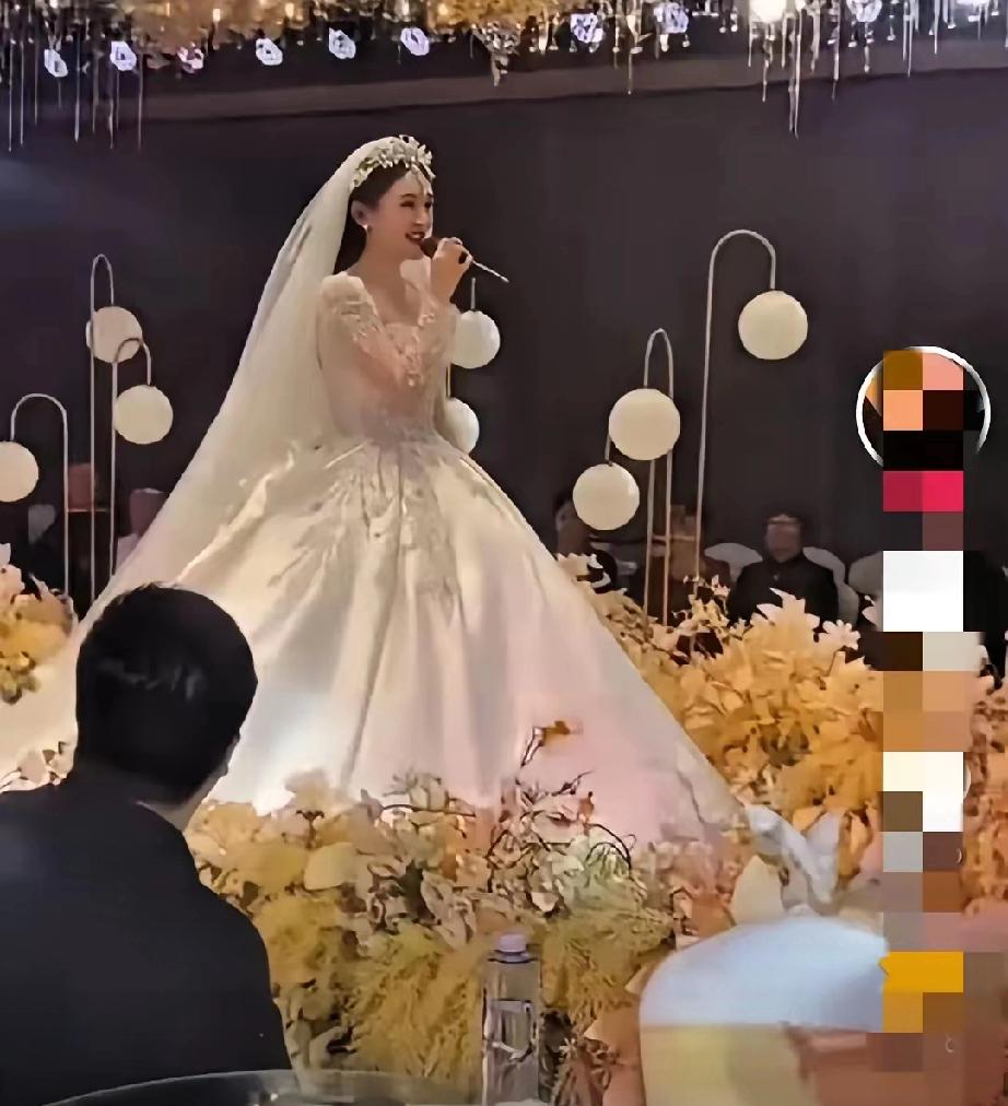 “痴情女遇负心郎,这剧情太扎心!”江苏一位女教师,倾尽积蓄与工资,供男友出国深造