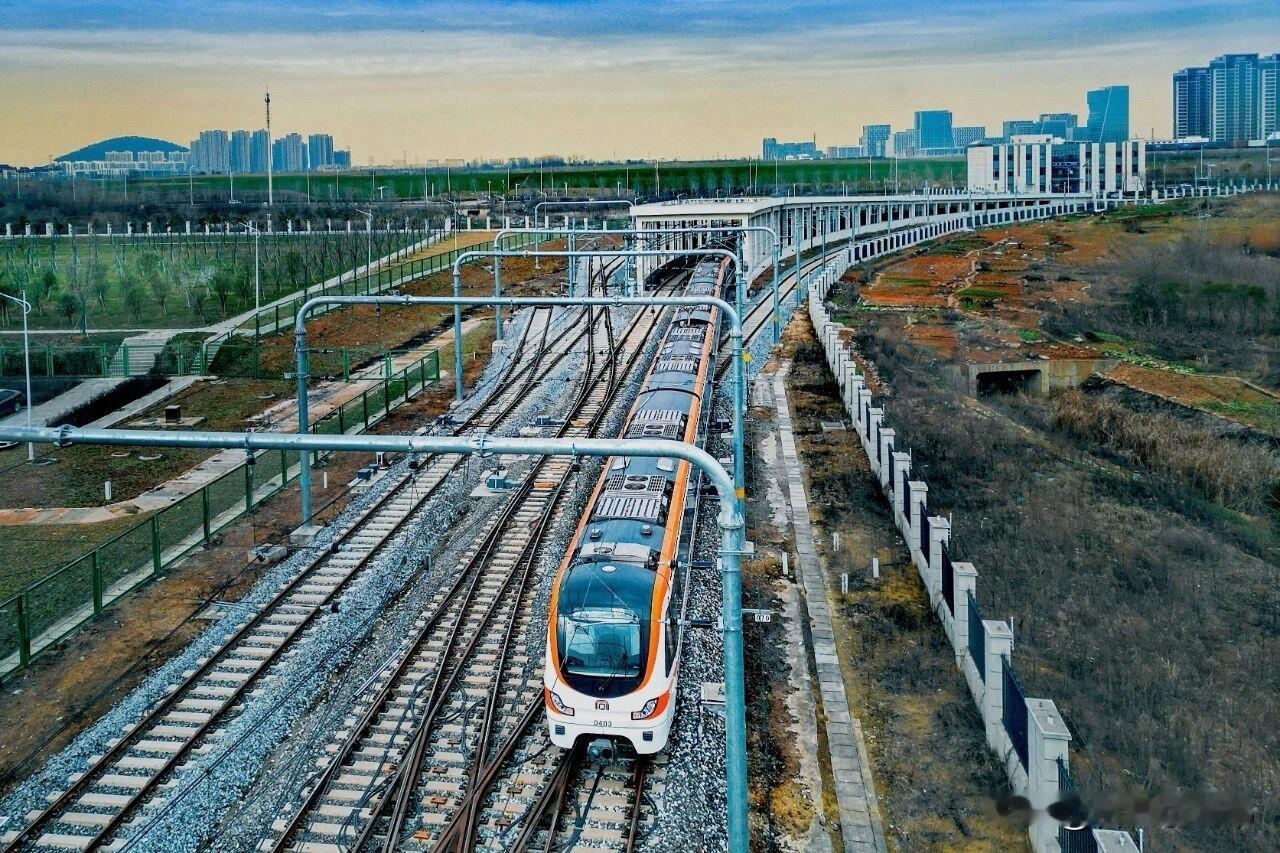 见证合肥速度！从2016年1号线“中国红”列车鸣笛启程，到如今6线交织成网，23