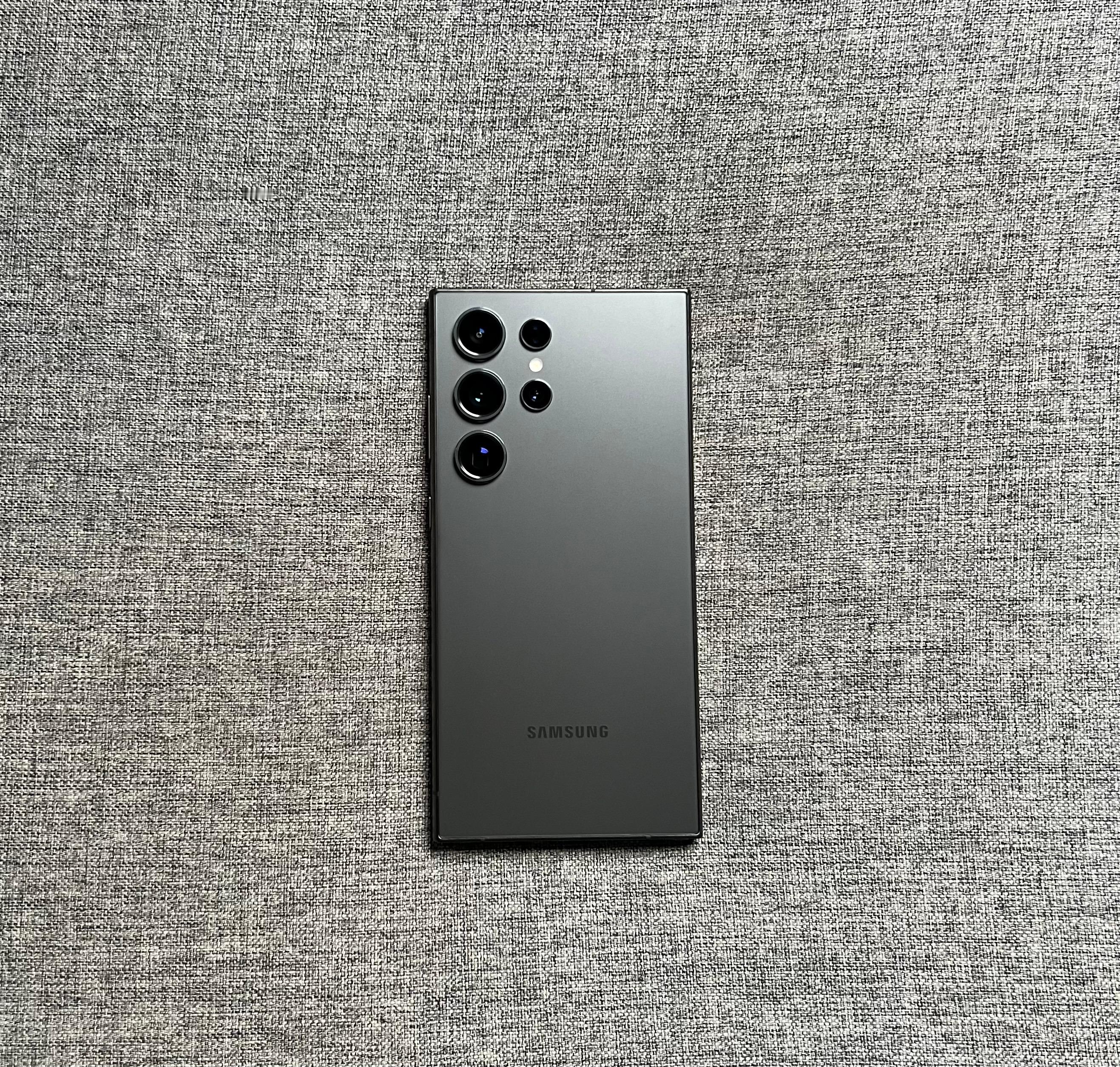 三星S24Ultra12+512G黑色，屏幕完美，中框小掉漆，单机，店保三
