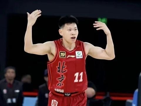 CBA签约消息：据BTV记者勇方方报道，此前加盟澳大利亚NBL1联赛打球的孙亚辉