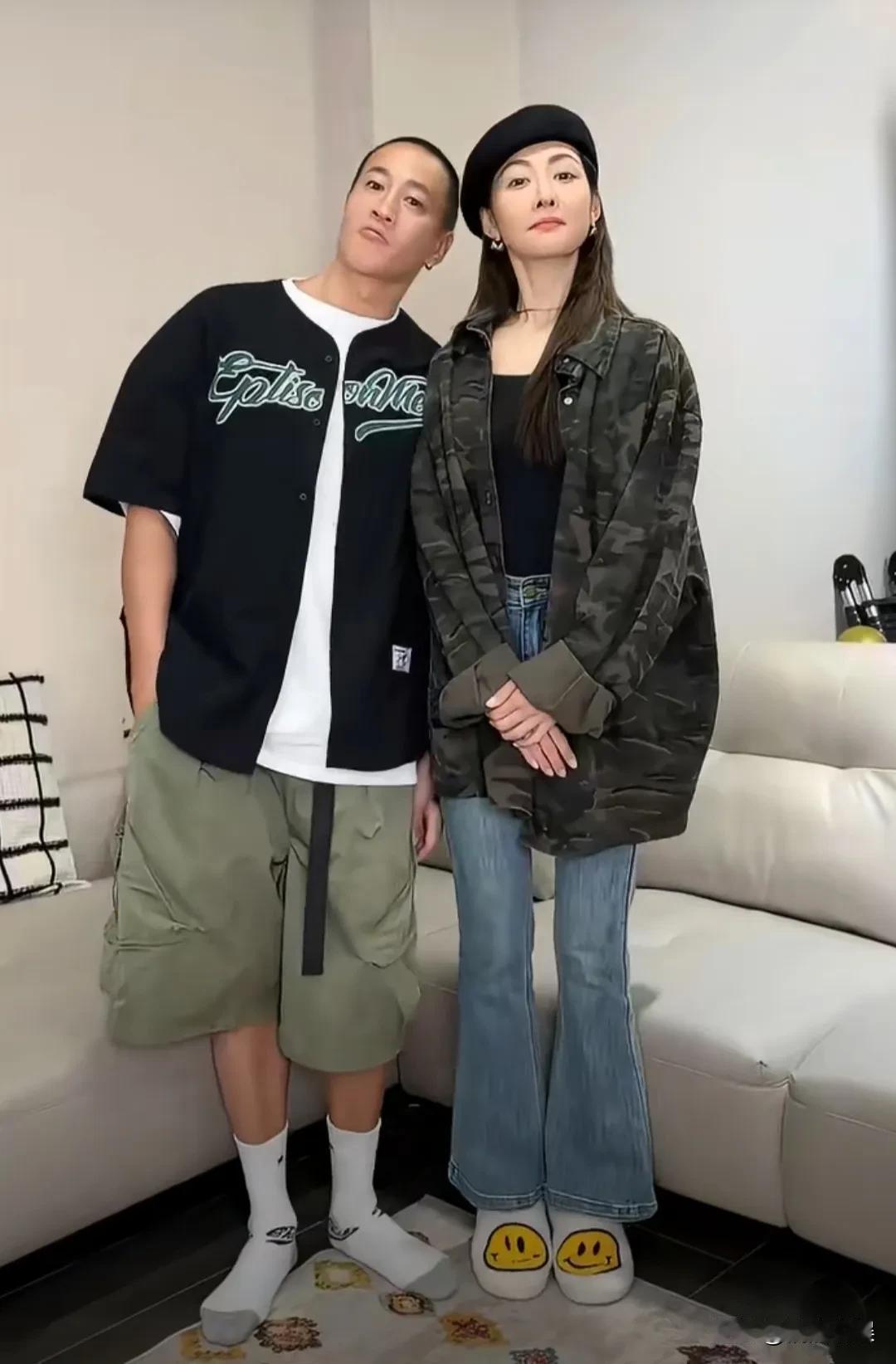 看了何润东和老婆林姵希的合照，我觉得他和谁结婚，生活都能很幸福！快一米九的何润