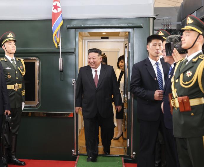 抗日战争胜利八十周年【金正恩抵京】9月2日，来华出席纪念中国人民抗日战争暨世界反