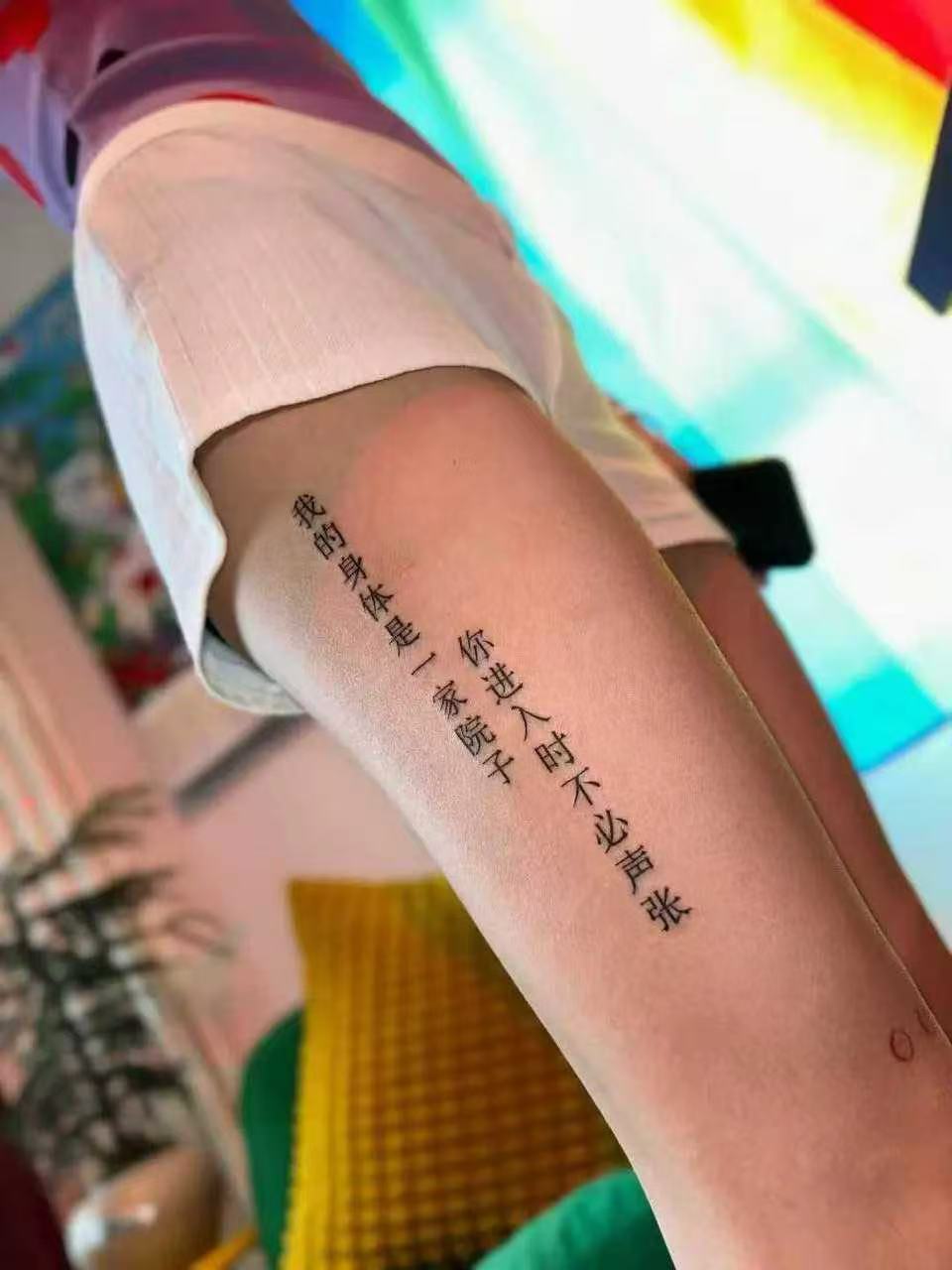 这也暗示的有点太明显了吧