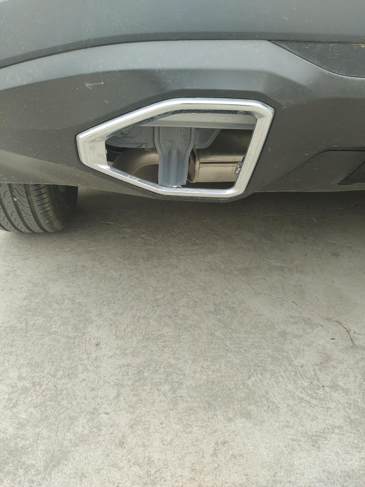 传祺gs3影速新车买了半年质量太差后面排气管罩跑着跑着就掉了