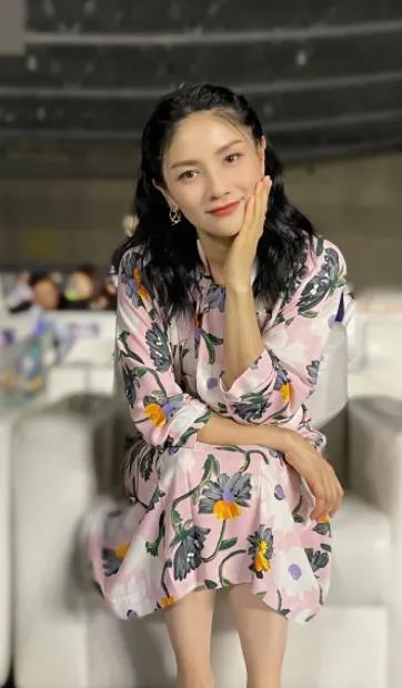 给胡可一个建议！不是建议她多出来拍戏，而是建议她赶快重视起来，给小儿子小鱼