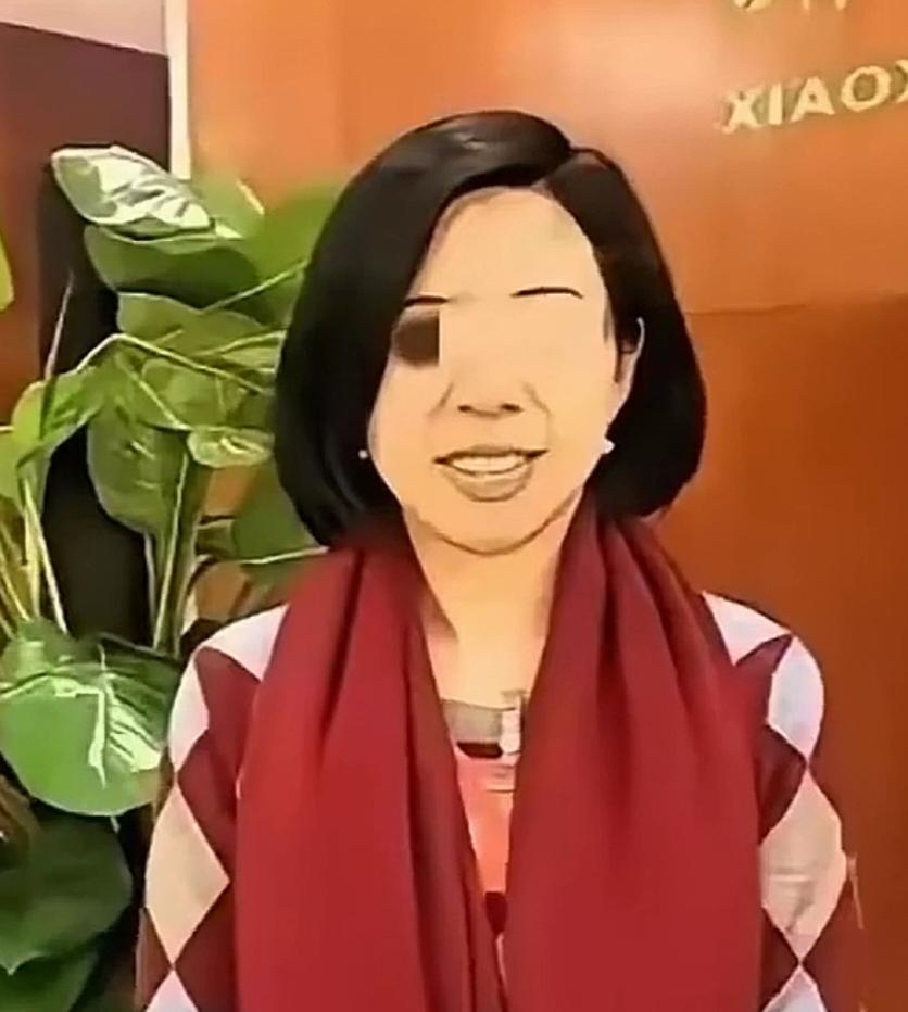 原来周女士离婚的真正原因不是被抓包也不是出轨多名男士，而是他的前夫是赌气提出