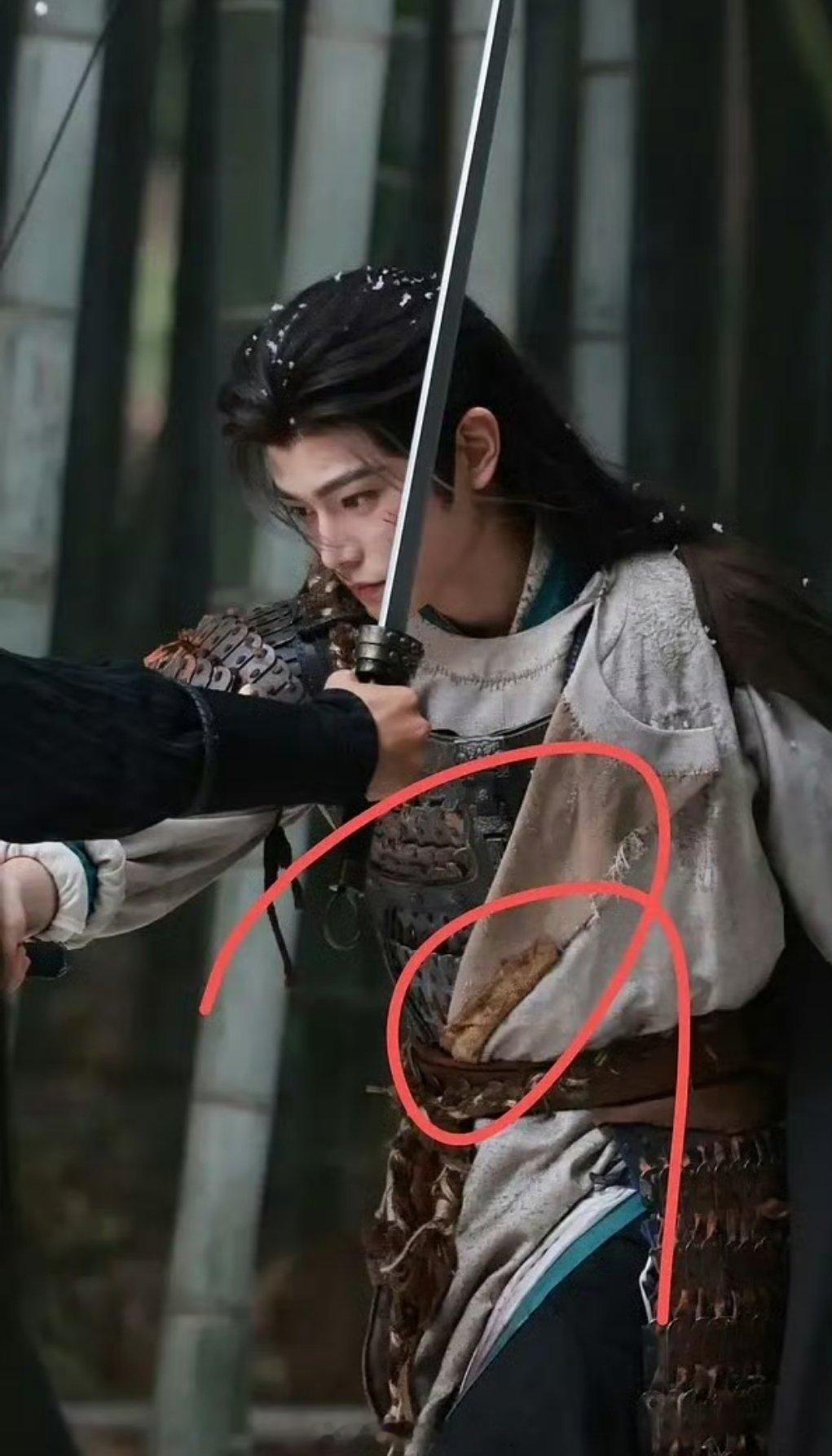 谁敢相信这是代拍发的丁禹兮生图啊，这状态也太绝了，绝美赵大人
