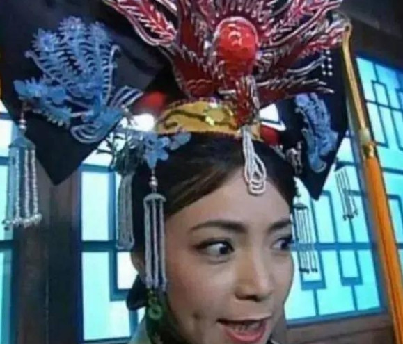 1997年，《还珠格格》马上要开拍了，其他演员都齐了，就“皇后”这个角色还没定下