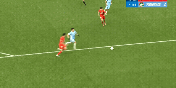 唐顺齐这个判罚简直莫名其妙，就该是点球，他就在犯规队员身后，看的清清楚楚，结果最