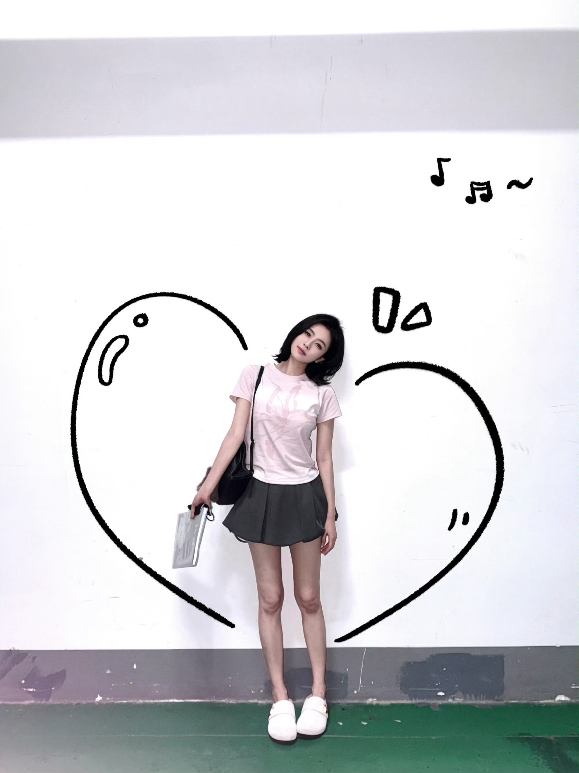 莫离“喜欢不会淹没于汹涌人海，爱意浸透入岁月绵长.”💝💞🎀白鹿