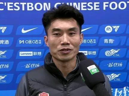 青岛西海岸主帅郑智坦言，他对球队目前成绩不满意。在客场0-0战平青岛海牛后，青
