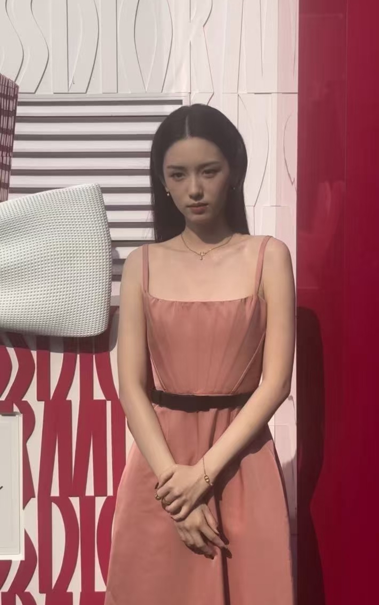 原来…路人视角下的她长这样​​​