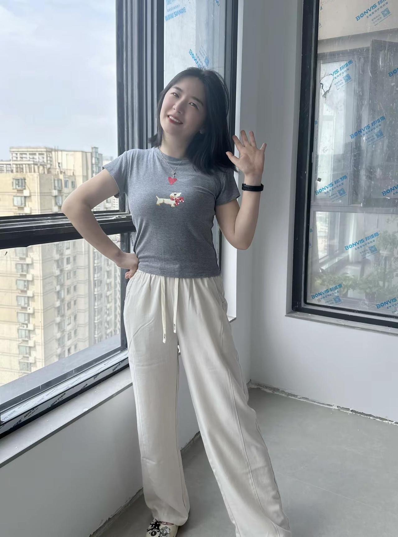 马云说："你的潜力远比你想象中更大，别让任何人定义你的上限。"松弛感拉满的穿搭