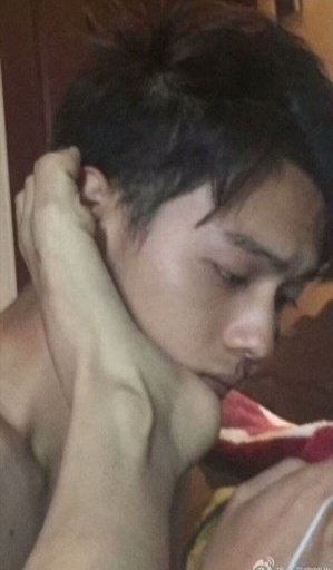 许凯还有两幅面孔呢？​​​