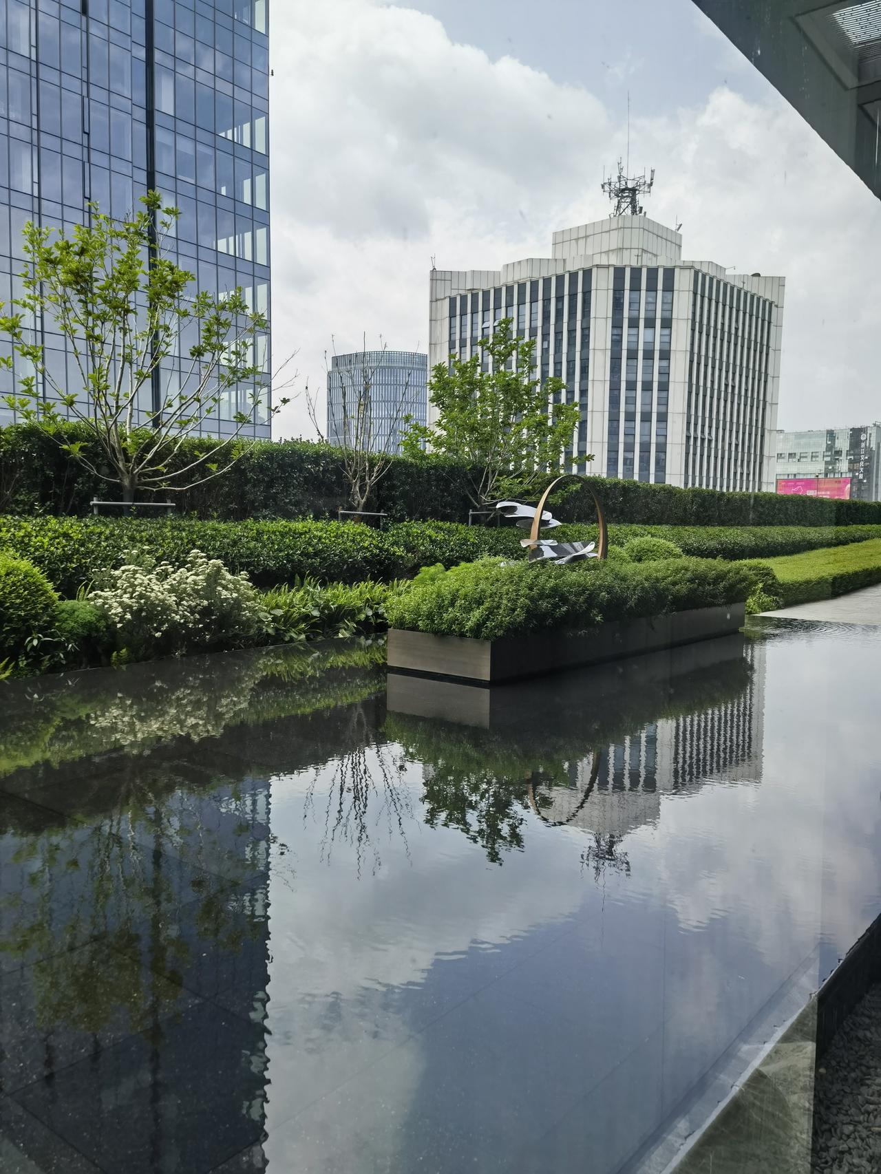 60、70年代出生的人，为什么喜欢生孩子？当时的政策只允许生一个孩子，实行的是计