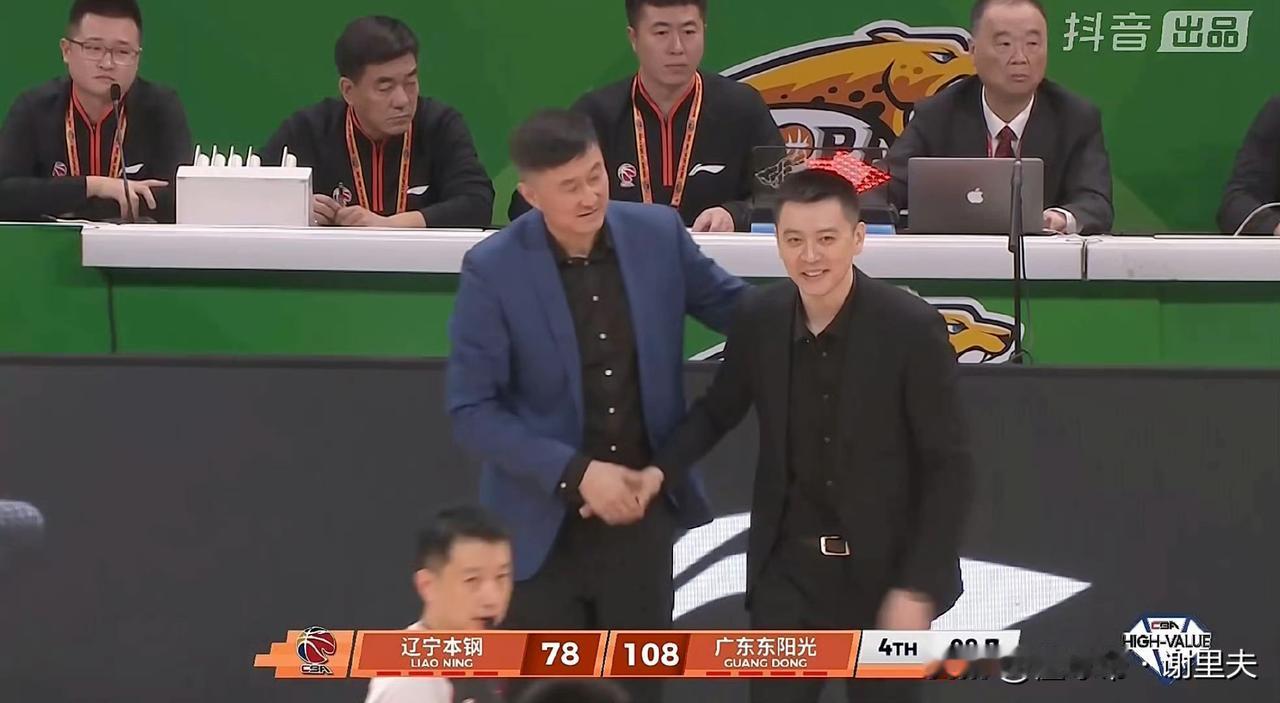 恕我直言！辽宁男篮输球问题不大，主场不就是输30分，广东超级战舰前不久还刚输北京
