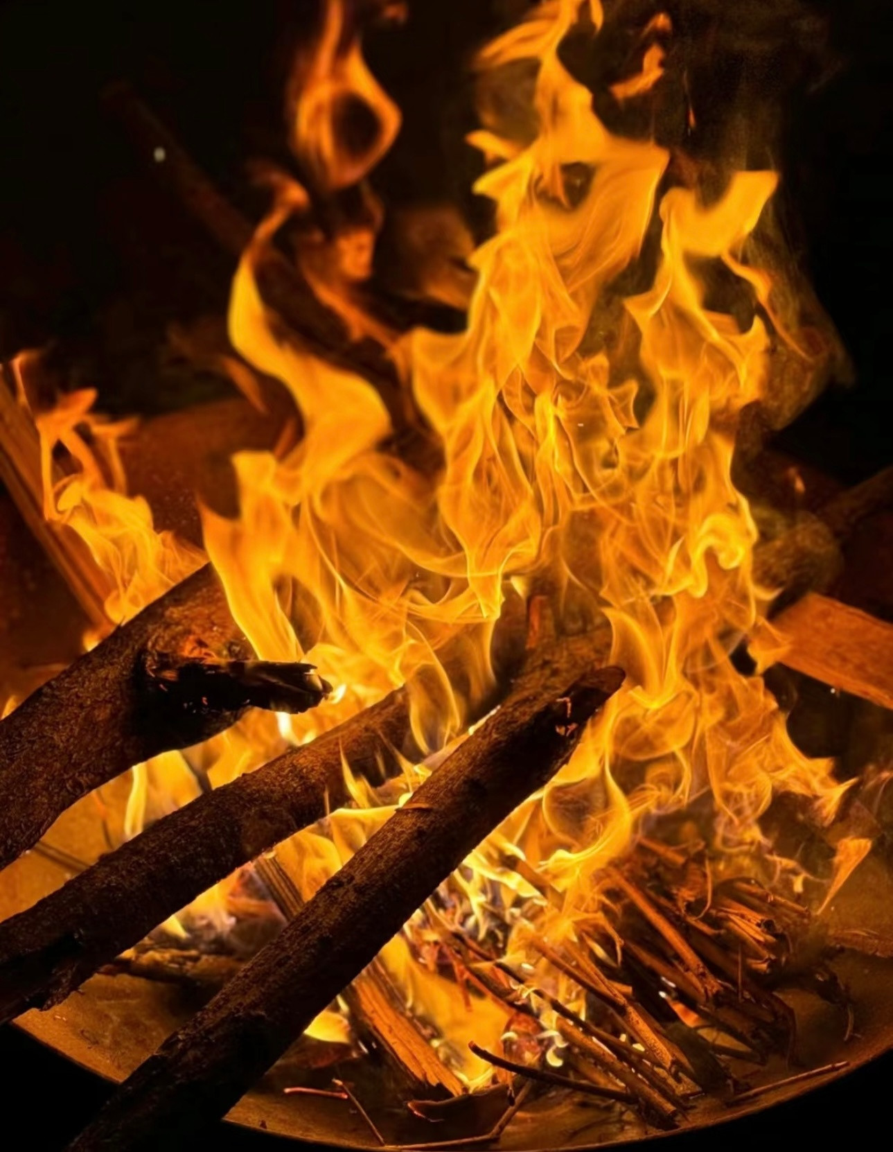 今日火盆，驱邪除晦，万事顺遂。