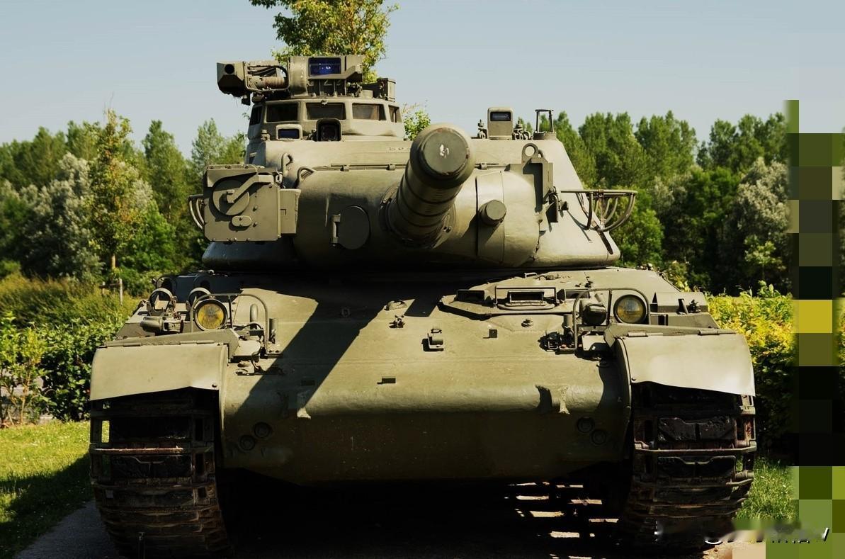 尽管经常有人说在世界的某些角落依然还有高卢国的AMX-30坦克在使用当中，不过坦