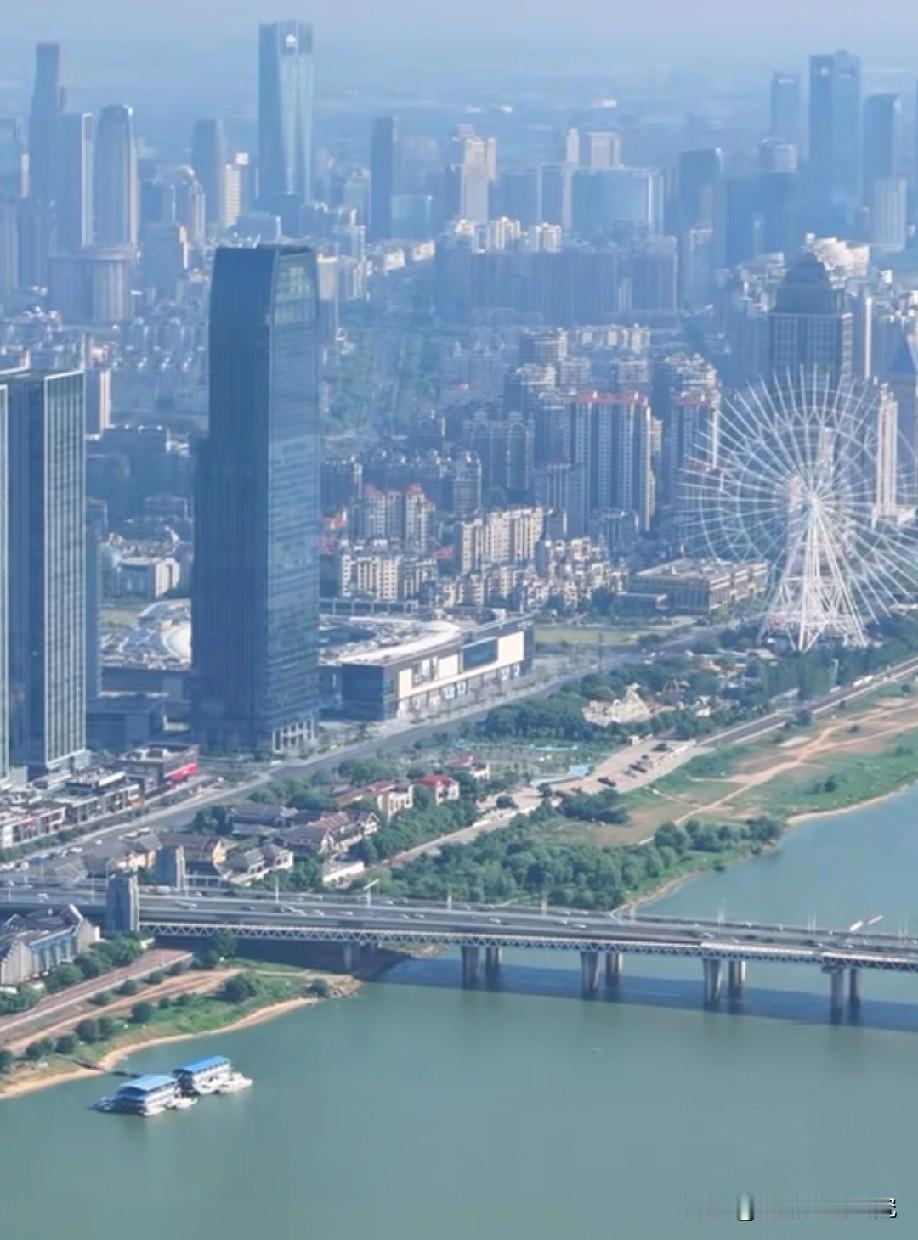 江西省前三季度经济数据出来了，2025年江西省前三季度GDP总量为25680.2