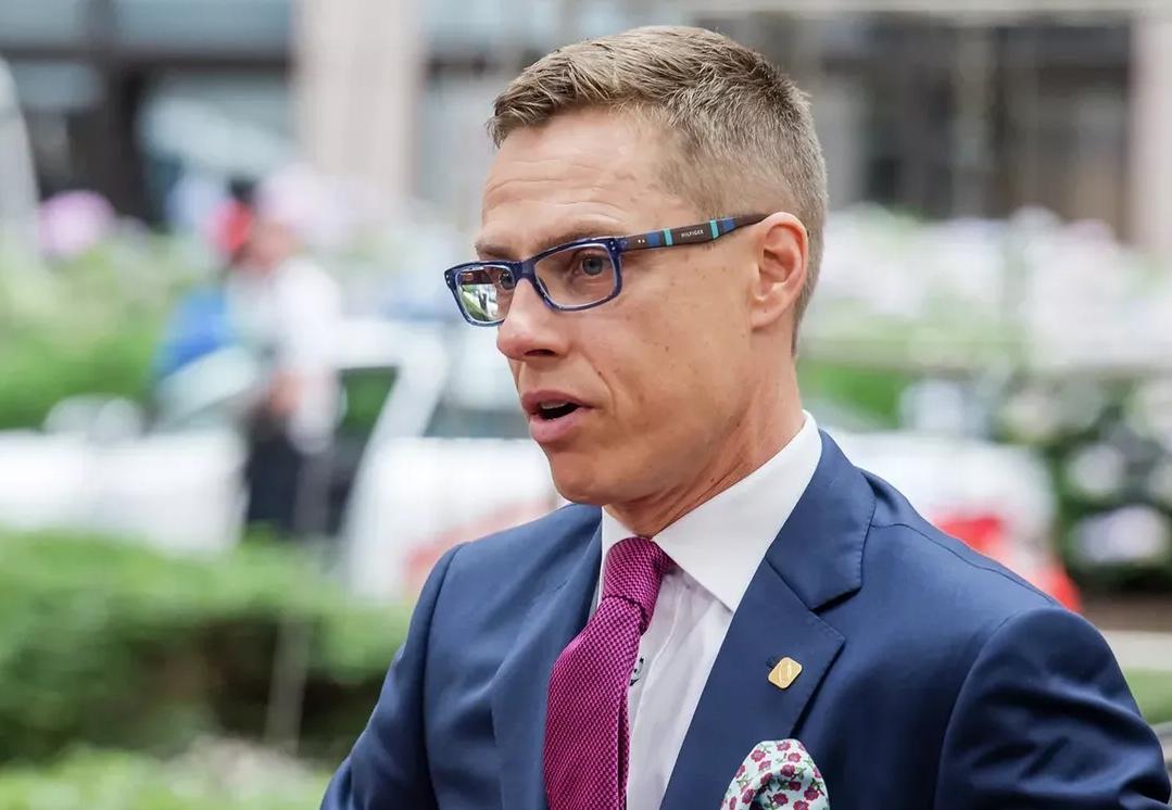 【庸人自扰】当地时间2026年2月6日，芬兰总统亚历山大·斯塔布在接受《外交事