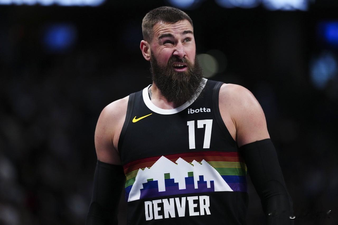 掘金队主教练阿德尔曼不用瓦兰真是大错特错！1、瓦兰常规赛场均上场时...