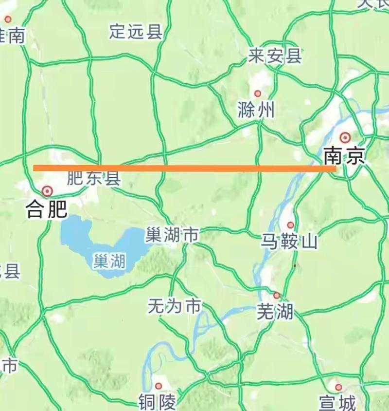 真实的合肥纬度比南京还要靠南，南京还位于合肥的北部，因此理论上来说，南京可以来说