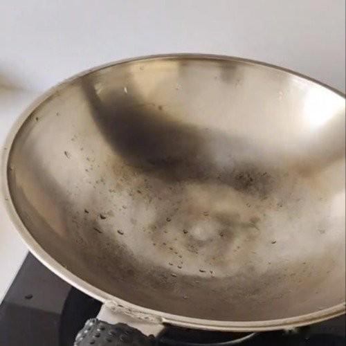 锅传两代用30年!想复购厂家没了,网友:把厂子熬倒闭了一口锅能传两代人?浙