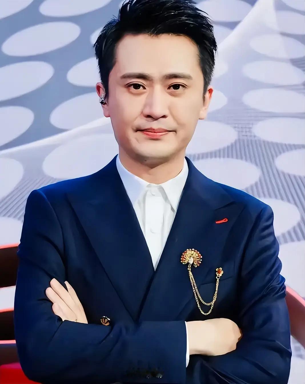给央视卖命19年，先后连站6年零下几十度的春晚分会场，常年坚守春晚最艰苦的户外一
