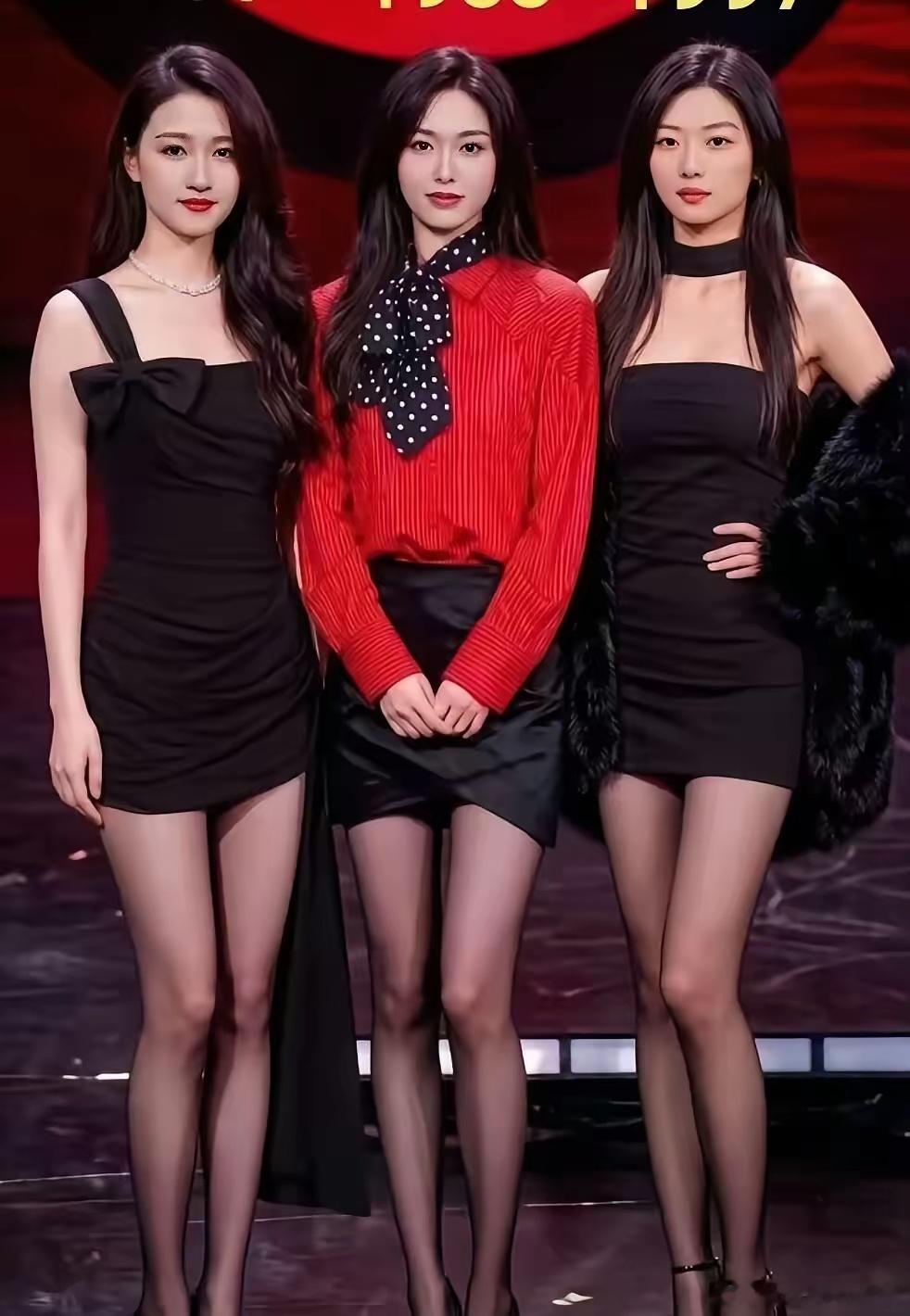 关晓彤，唐嫣，孙千。三个又高又瘦腿又长的美女。看来真正的大美女，不只是看脸，还需