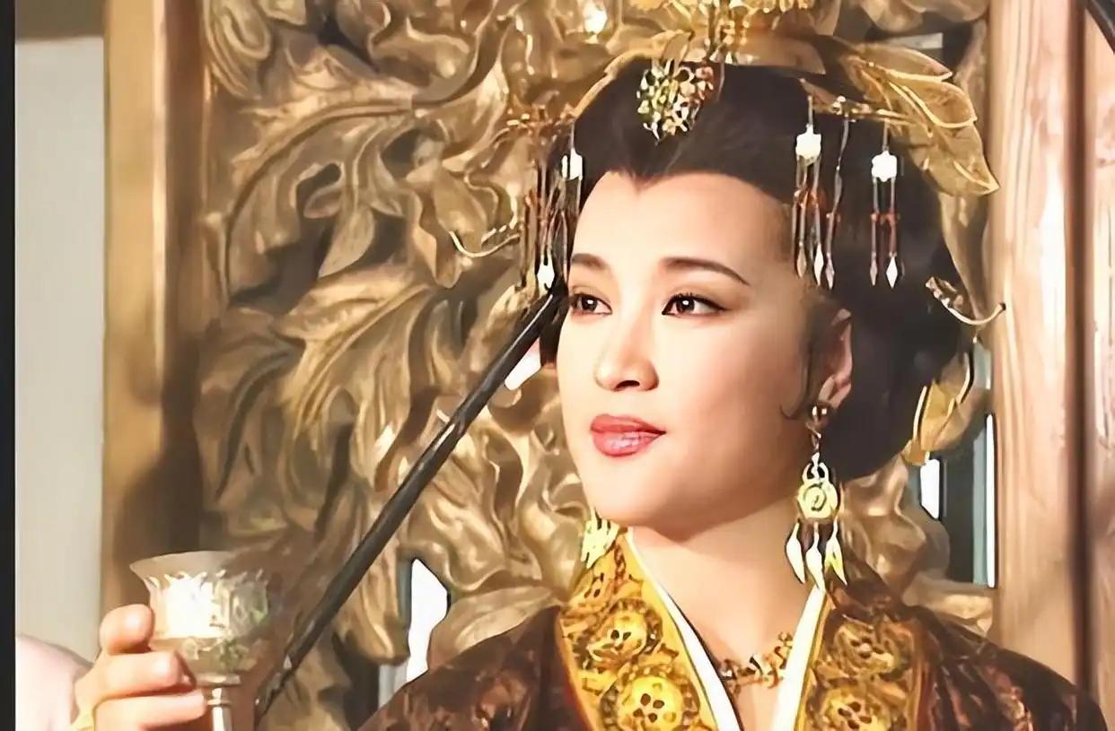 都是权倾天下的女强人，为何武则天敢改唐为周称帝，吕后却只能守着刘氏江山“临朝称制