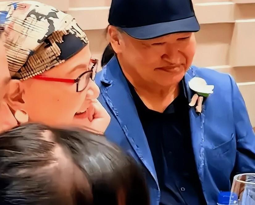 不要对韩红有成见，她把一切献给公益事业，演艺圈里有多少人能够做到这样？ 刘欢