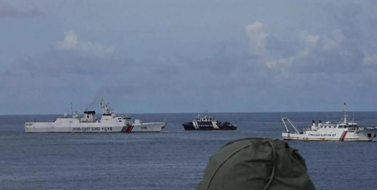 细节曝光：菲船故意冲撞、性质恶劣！中国海警水炮喷射强力反制。今天（9月16日）