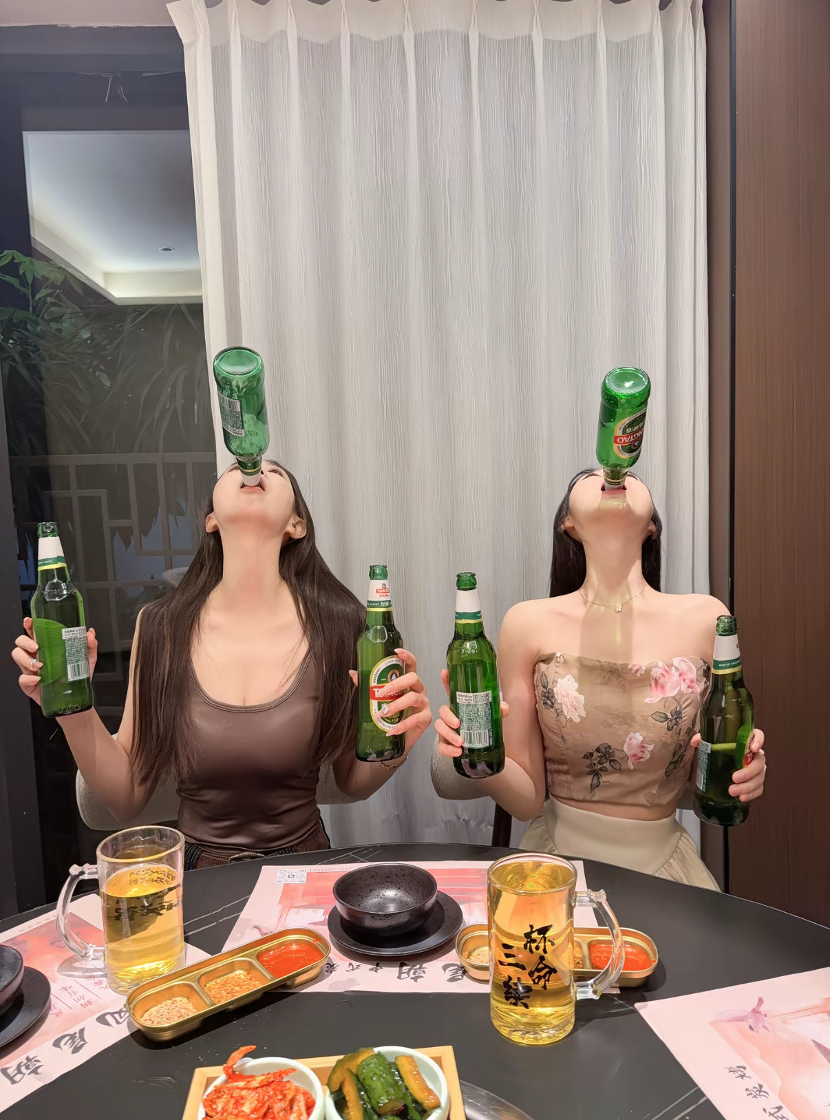 这架势几个汉子也喝不过啊​​​