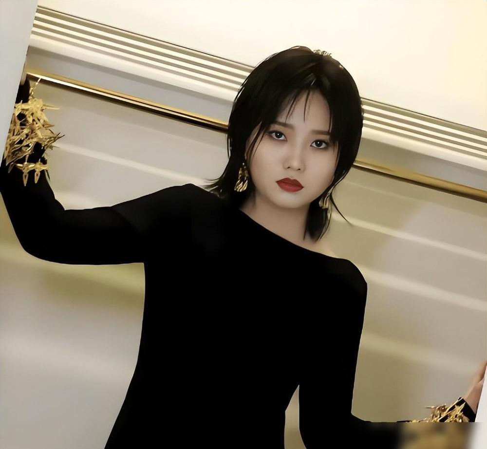 终于知道李雪琴为啥瘦了就那么好看了，是因为人家本来就好看。事情也不复杂，就是