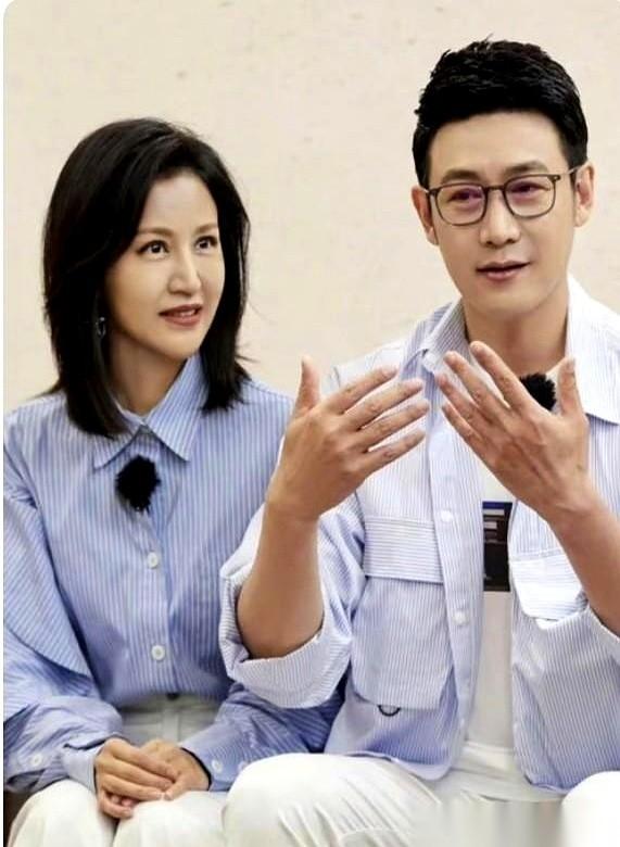 看到陆毅和鲍蕾这个事，我都有点愣住了。结婚18年了，居然是分房睡的。第一反应