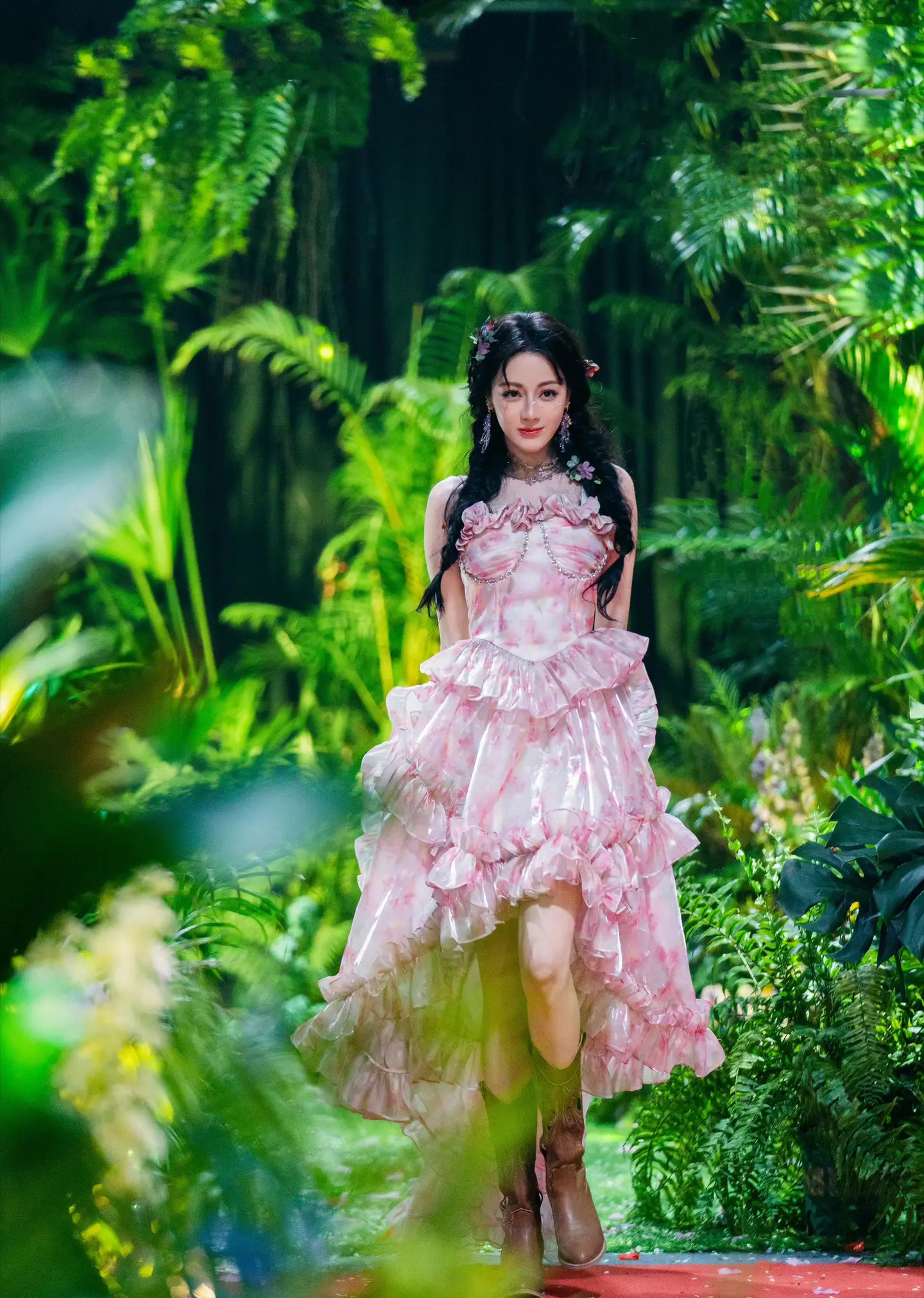 我觉得热巴的花仙子造型真的好美啊！壁纸又可以换了