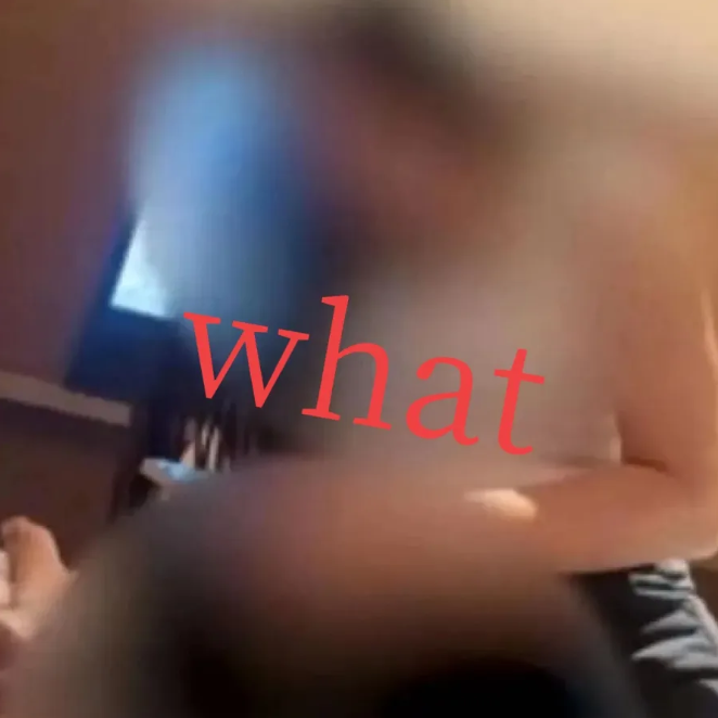 江苏苏州，一男子叫女技师上门服务，不料，快结束时，女技师突然趴在男子身上，触摸男