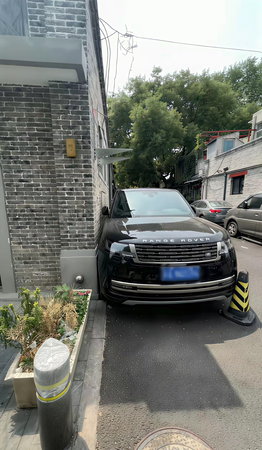 驾龄没有十年以上不敢这么停车吧？[捂脸哭]​​​
