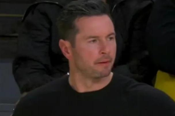 湖人输球的两个罪人1:东子独狼一个手感不好的情况下疯狂出手25次在场上不