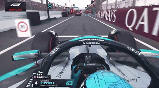 F1荷兰站二练: 拉塞尔与皮亚斯特里在维修区通道发生碰撞