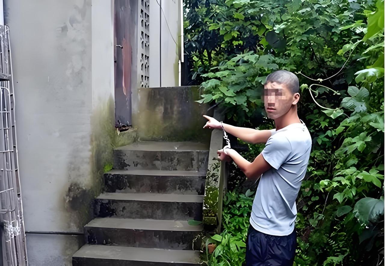 1999年，背负6条人命的恶棍贺国林，最后居然败在一个杀猪的农妇和她18岁女儿手