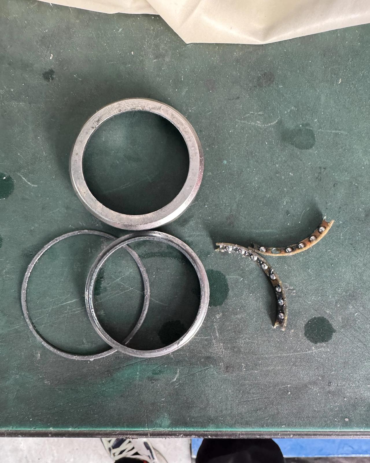 你们说我老板是抠门还是太精明过头了，一年赚好几千万，却为换一个轴承纠结个不停，轴