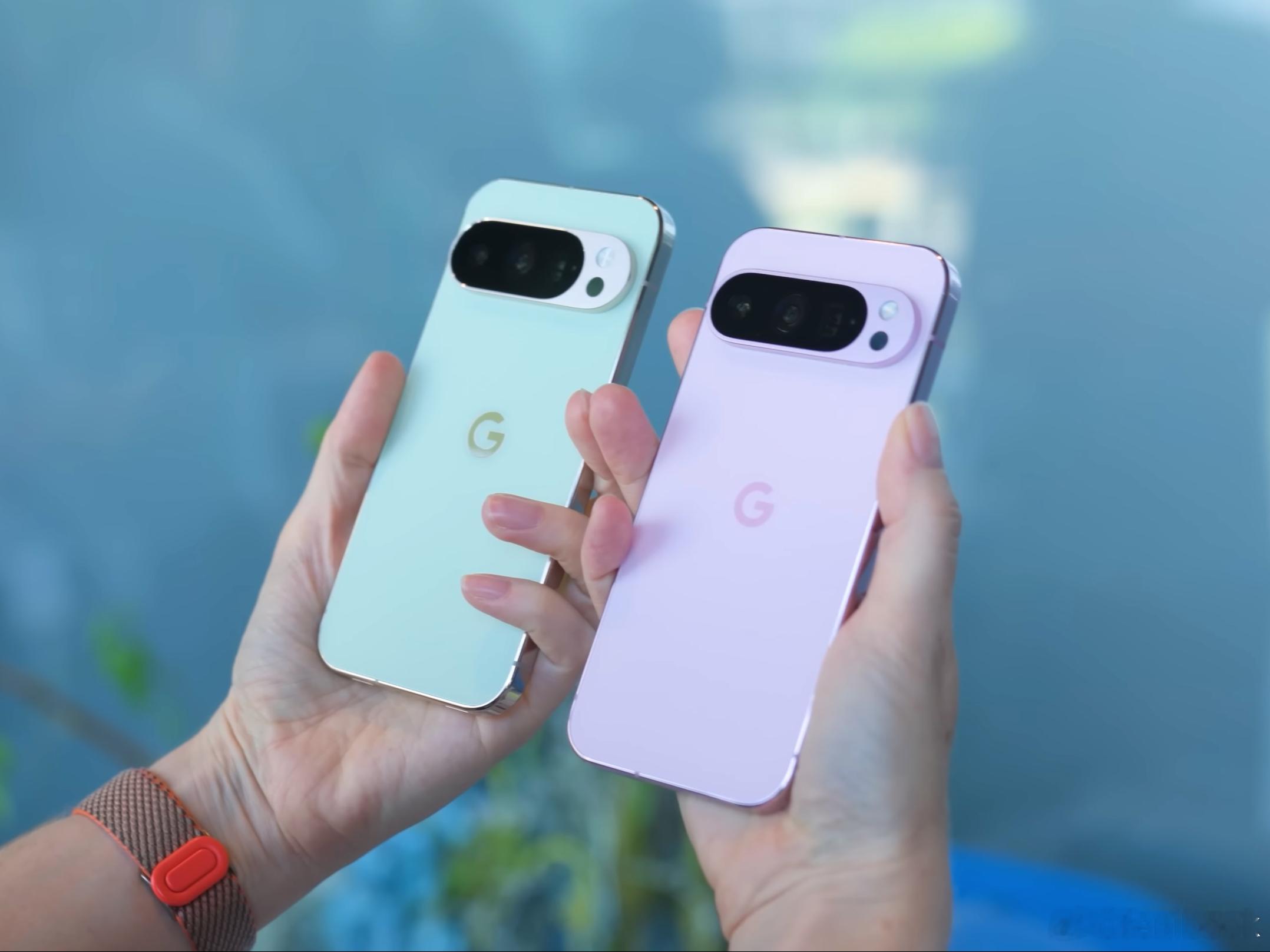 谷歌Pixel10Pro细节汇总：1、颜色真好看，这个新的绿色，搭配金色中