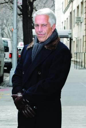 爱泼斯坦震动还在放大，斯塔默道歉、王子、前总统都很慌，亲西方公知都放弃抵抗！